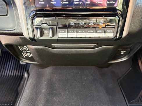 Used 2021 RAM 2500 Laramie AWD/4WD image 22