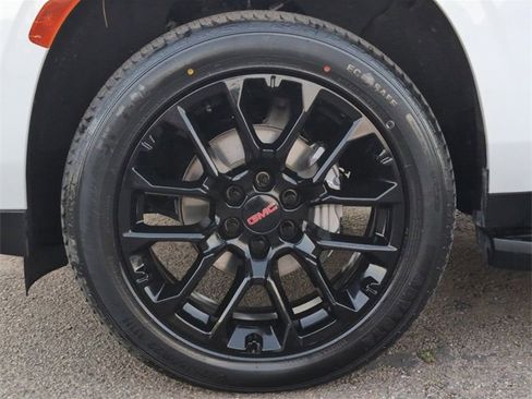 Certified 2023 GMC Yukon XL SLT image 33