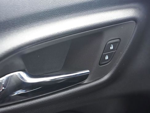 New 2026 Chevrolet Trax RS FWD image 19