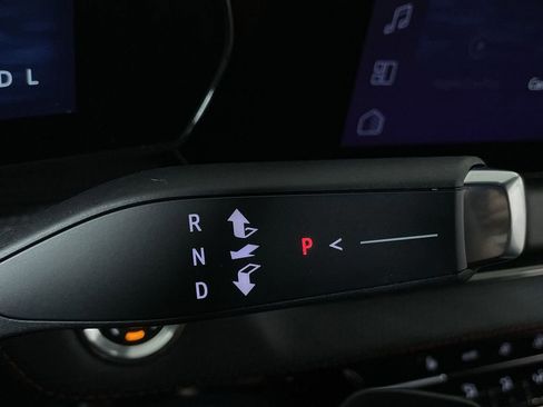 New 2026 Chevrolet Equinox RS w/ LPO, Floor Liner Package image 17