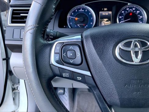 Used 2015 Toyota Camry XLE image 22