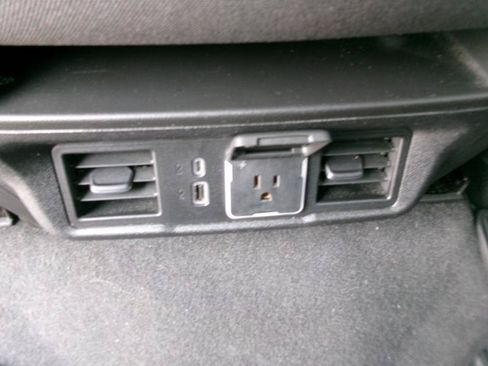 Used 2024 Chevrolet Silverado 1500 LT AWD/4WD image 11
