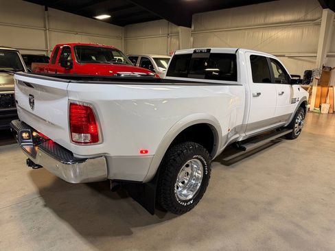 Used 2018 RAM 3500 Laramie RWD image 37