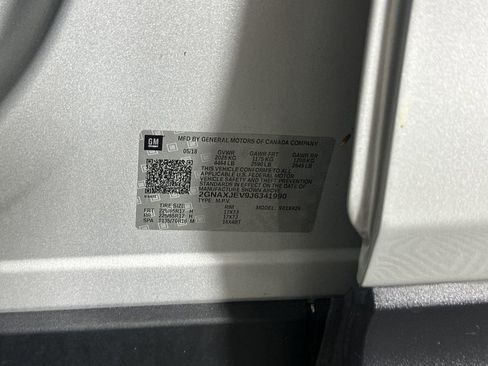 Used 2018 Chevrolet Equinox LT FWD image 34