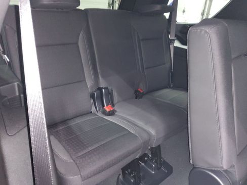 Used 2025 Chevrolet Tahoe LS image 14