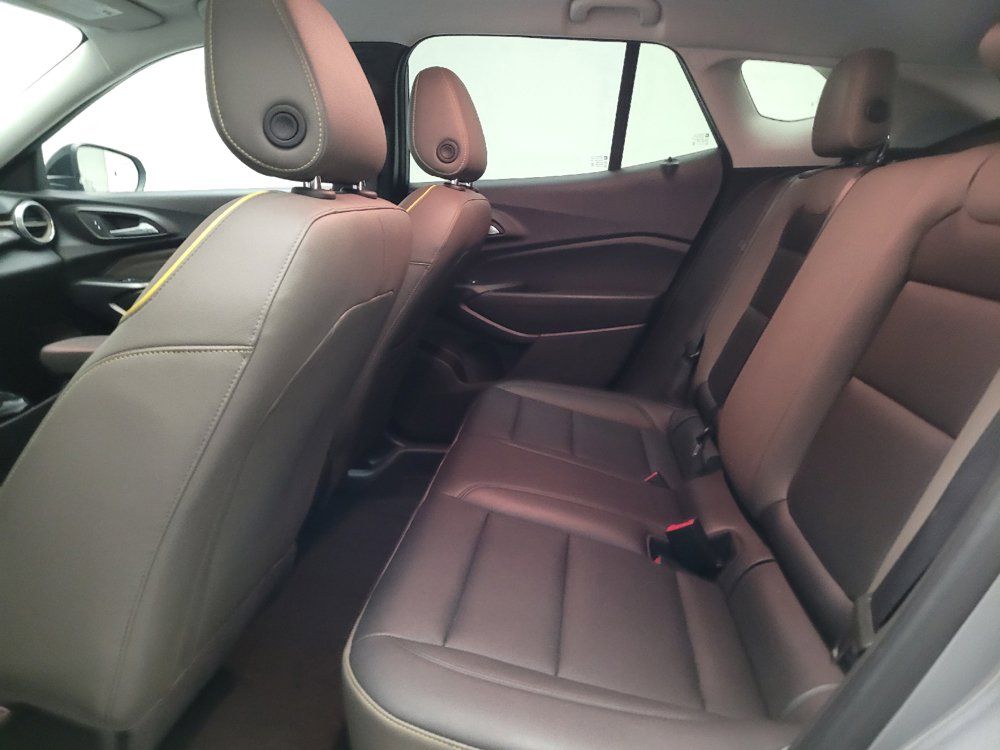 Used 2025 Chevrolet Trax ACTIV w/ Driver Confidence Package FWD image 18