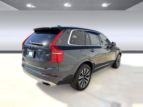Used 2021 Volvo XC90 T6 Momentum w/ Climate Package image 9