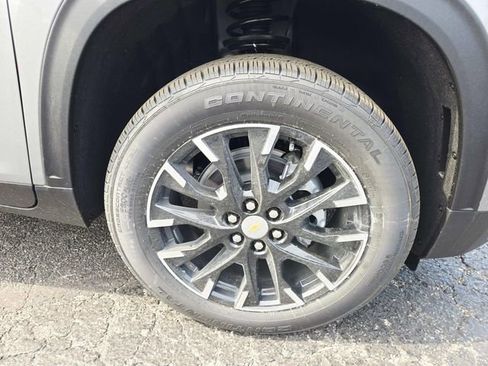 New 2026 Chevrolet Traverse LT w/ Sun and Wheel Package AWD/4WD image 16