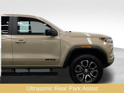 Used 2024 GMC Canyon AT4 w/ AT4 Premium Package image 19