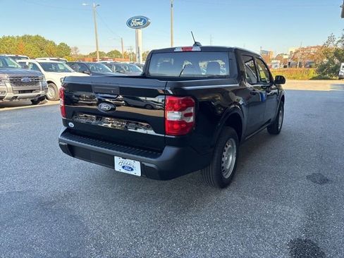 New 2025 Ford Maverick XL image 6