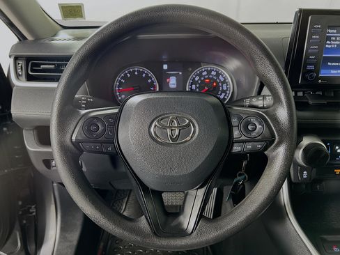 Used 2022 Toyota RAV4 LE AWD/4WD image 12