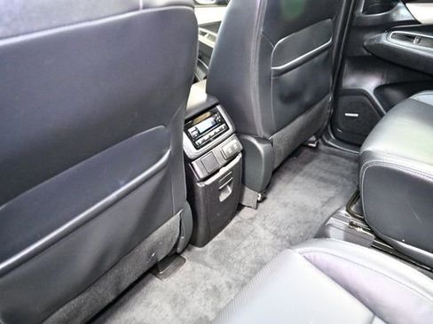 Used 2022 Subaru Ascent Limited w/ Technology Package image 44