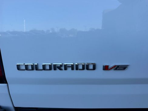 Used 2019 Chevrolet Colorado Z71 AWD/4WD image 24