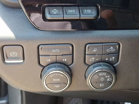 Used 2024 Chevrolet Silverado 1500 LTZ w/ Technology Package AWD/4WD image 20