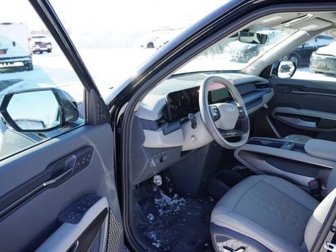 Used 2026 Kia EV9 Wind image 14
