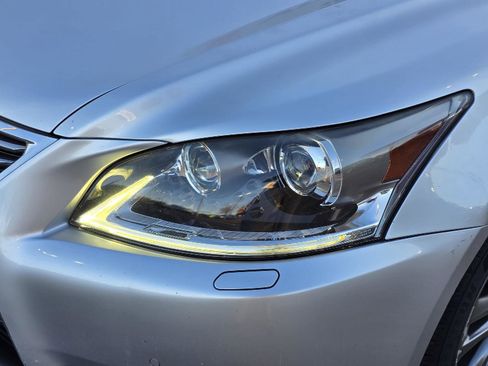 Used 2013 Lexus LS 460 image 41