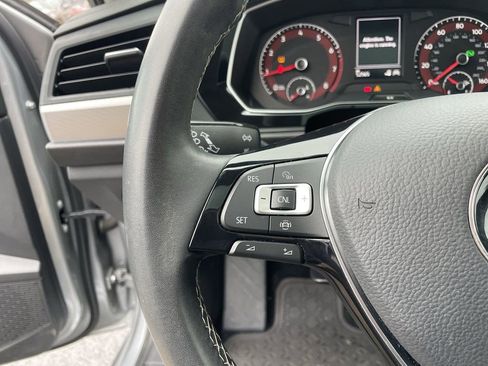 Certified 2021 Volkswagen Jetta SE image 15