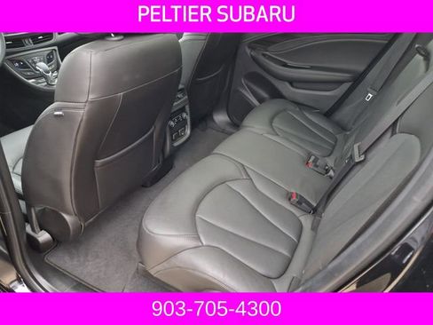 Used 2019 Buick Envision Essence FWD image 23