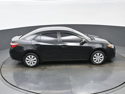 Used 2015 Toyota Corolla LE FWD image 39