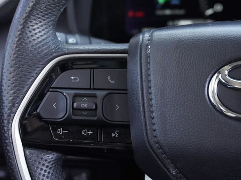 Used 2024 Toyota Sequoia Limited RWD image 21