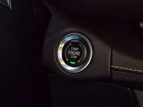 Used 2023 Buick Envision Avenir AWD/4WD image 34