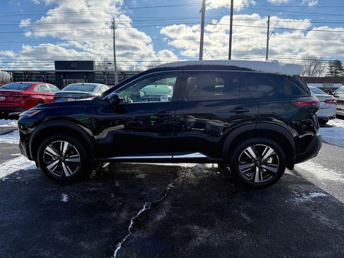 Certified 2023 Nissan Rogue SL w/ SL Premium Package image 9