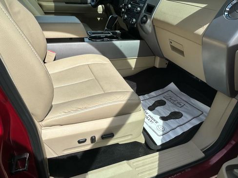 Used 2017 Ford Expedition Limited w/ Equipment Group 301A AWD/4WD image 12