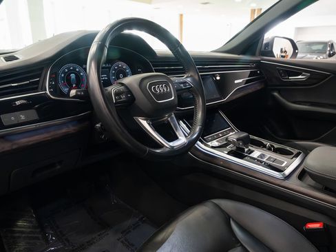 Used 2019 Audi Q8 Premium w/ Convenience Package AWD/4WD image 18