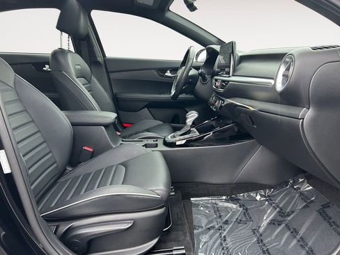 Used 2024 Kia Forte GT-Line w/ GT-Line Premium Package image 10