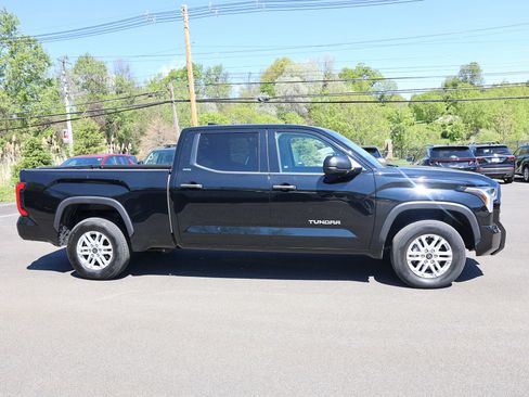 Used 2022 Toyota Tundra SR5 AWD/4WD image 8