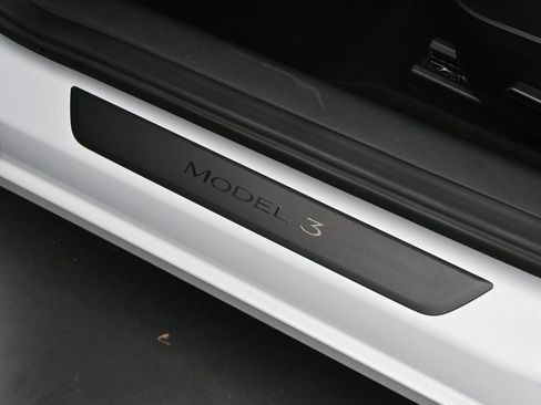 Used 2023 Tesla Model 3 Standard Range RWD image 5