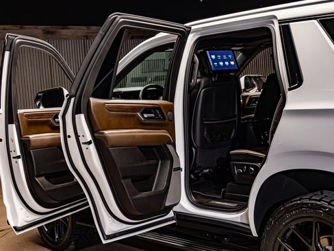 Used 2025 GMC Yukon Denali Ultimate image 27