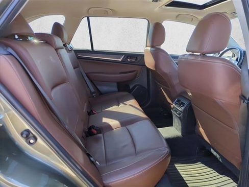 Used 2017 Subaru Outback 2.5i Touring w/ Popular Package #5A image 15