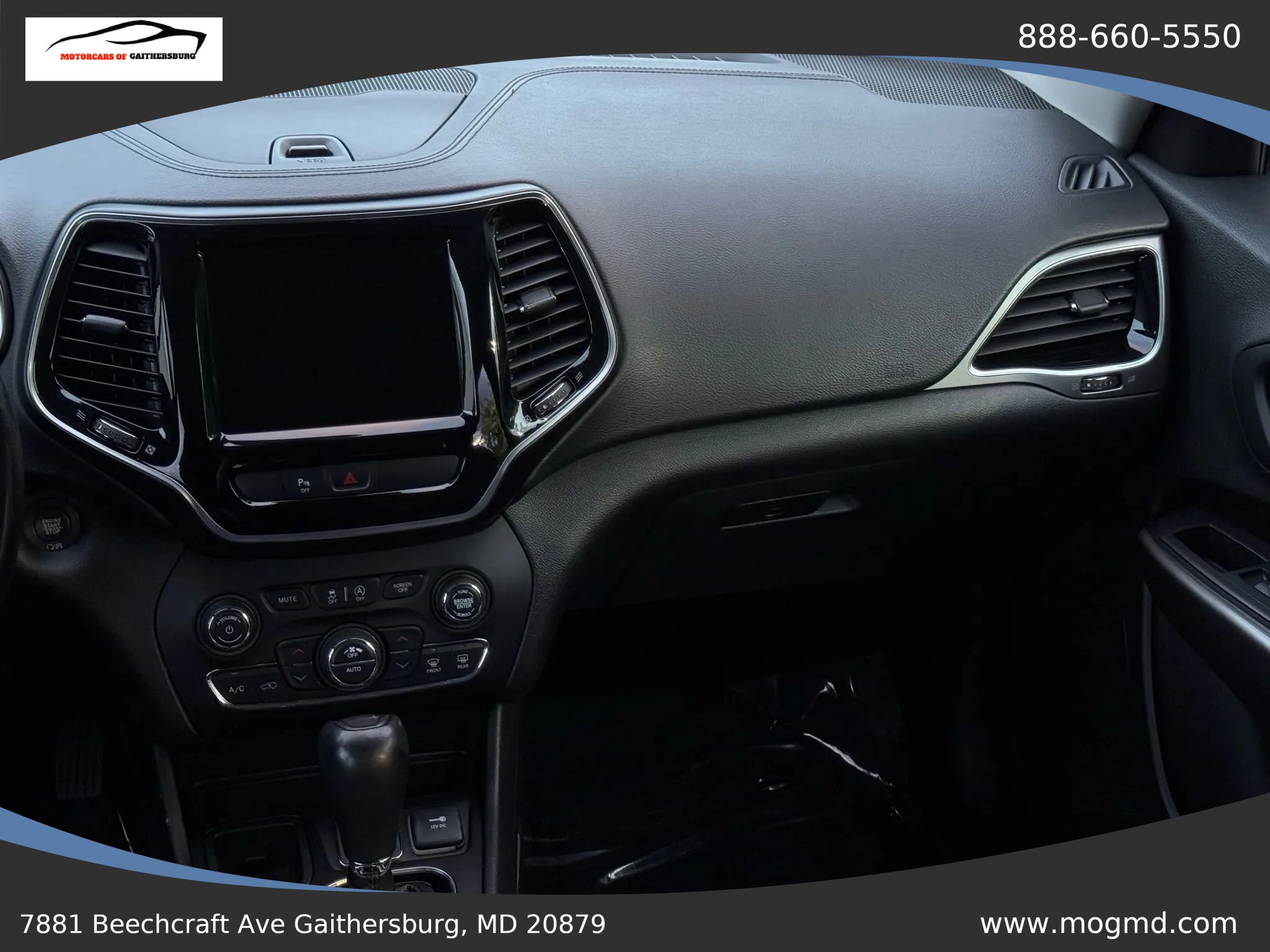 Used 2019 Jeep Cherokee Limited FWD image 31
