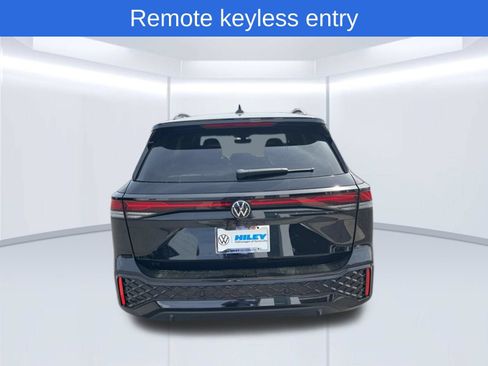 Used 2026 Volkswagen Tiguan SE R-Line FWD image 4