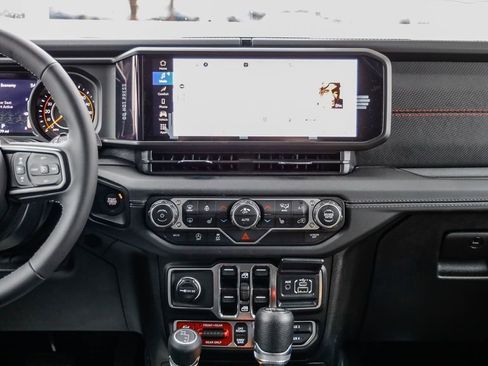 New 2025 Jeep Wrangler Unlimited Rubicon image 16