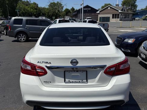 Used 2016 Nissan Altima 2.5 S w/ Power Driver Seat Package FWD image 7