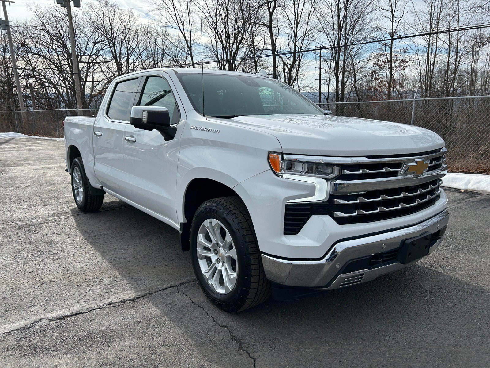 Used 2023 Chevrolet Silverado 1500 LTZ AWD/4WD image 7