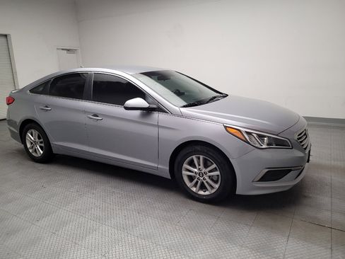 Used 2017 Hyundai Sonata SE FWD image 11