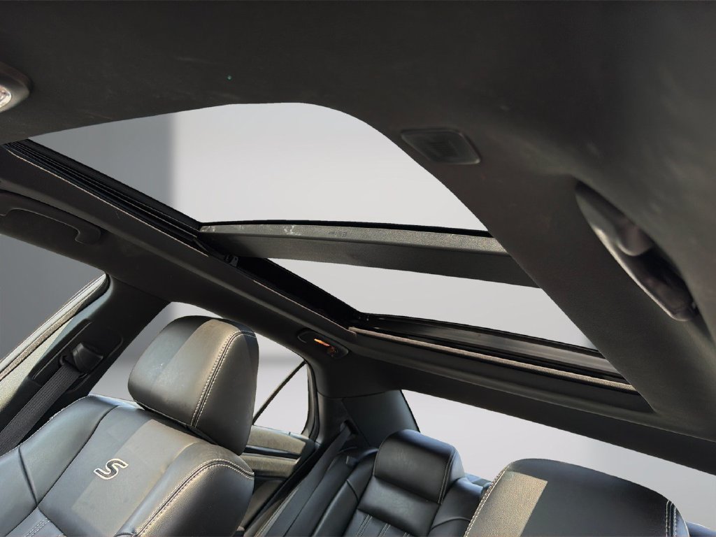 Used 2022 Chrysler 300 S RWD image 16