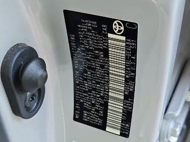Used 2024 Toyota Corolla LE FWD image 29