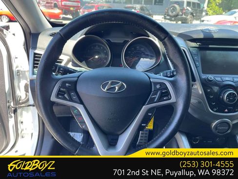 Used 2013 Hyundai Veloster w/ Style Pkg FWD image 11