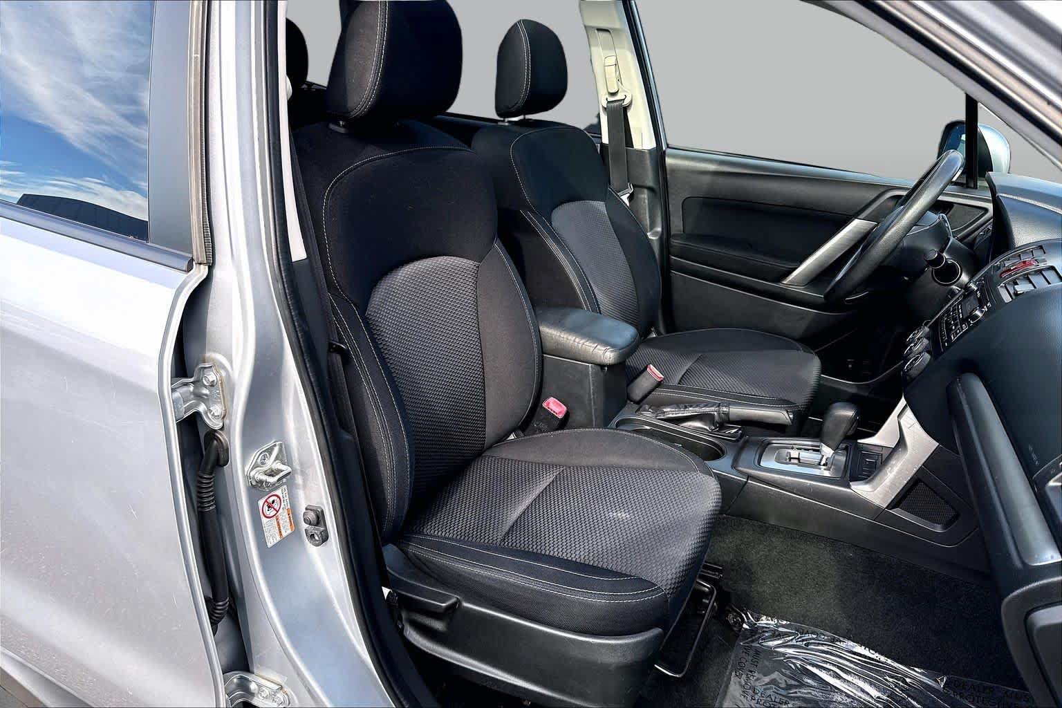 Used 2014 Subaru Forester 2.5i Premium AWD/4WD image 9