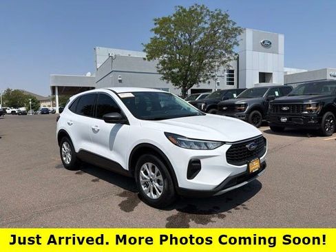 Certified 2024 Ford Escape Active w/ Tech Pack #1 AWD/4WD image 1