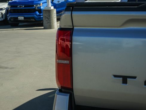 Used 2025 Toyota Tacoma TRD Sport w/ TRD Sport Premium Package RWD image 8