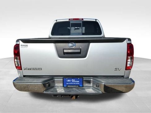 Used 2019 Nissan Frontier SV image 6
