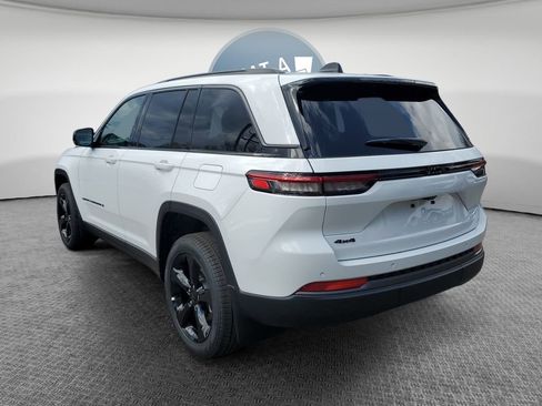 New 2026 Jeep Grand Cherokee Limited w/ Limited Altitude Package AWD/4WD image 6