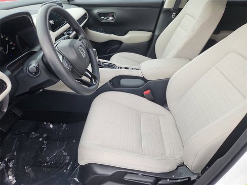 Certified 2026 Honda HR-V LX image 14