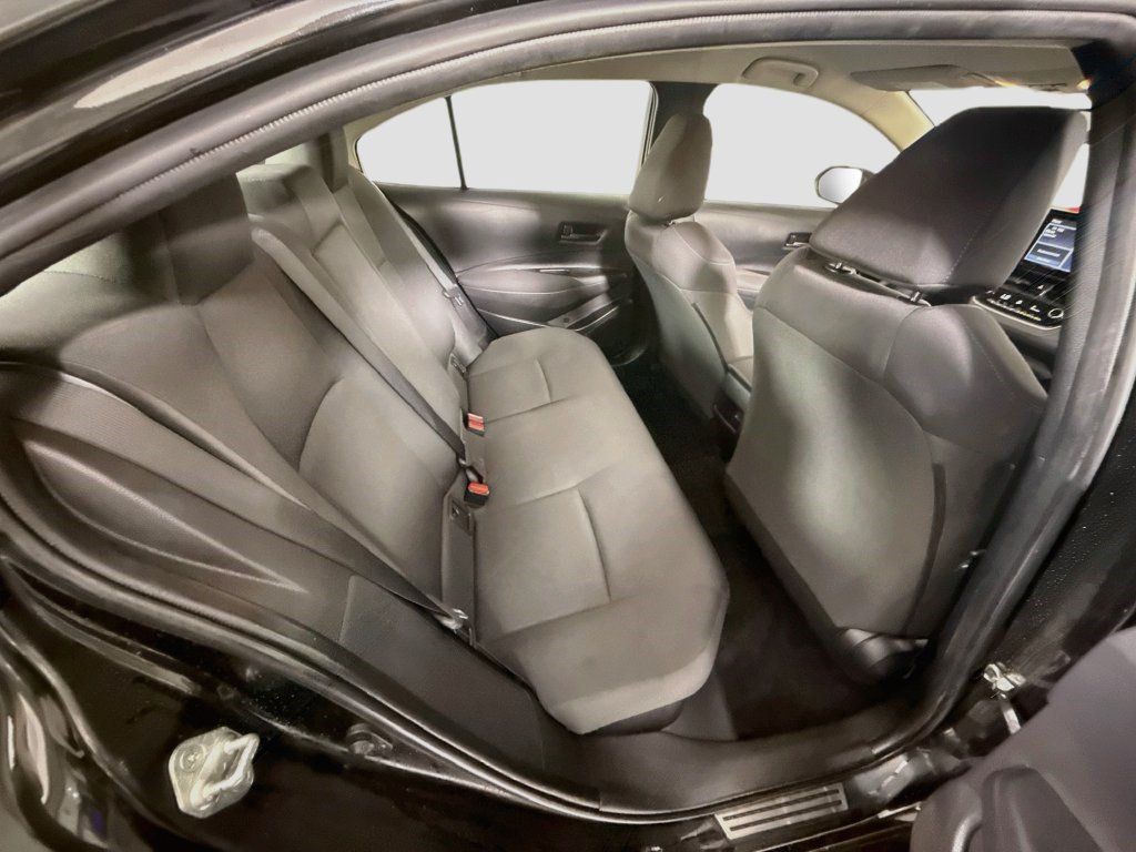 Used 2022 Toyota Corolla LE FWD image 26