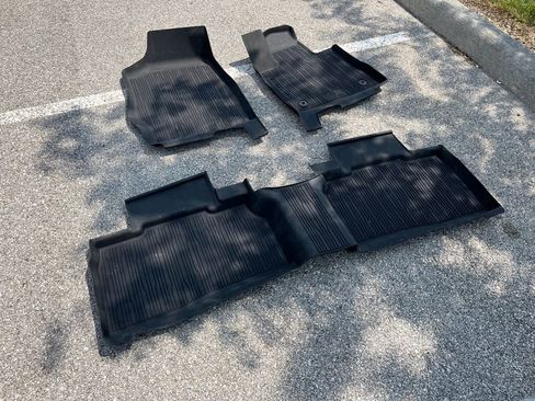 Used 2025 Ford Explorer Active w/ Active Comfort Package image 19